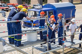 Hand in Hand sind die Jugendgruppen von THW, Feuerwehr und DRK